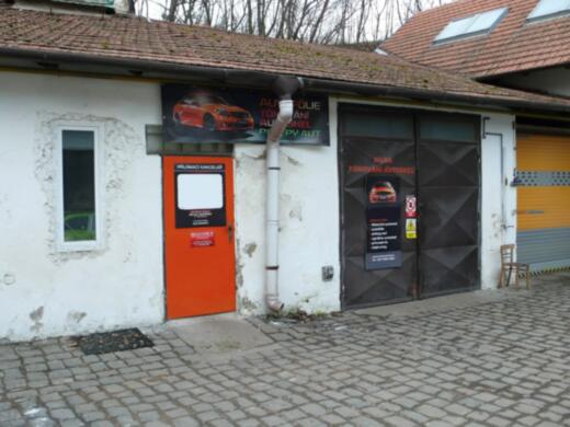 Vstup do přijímací kanceláře